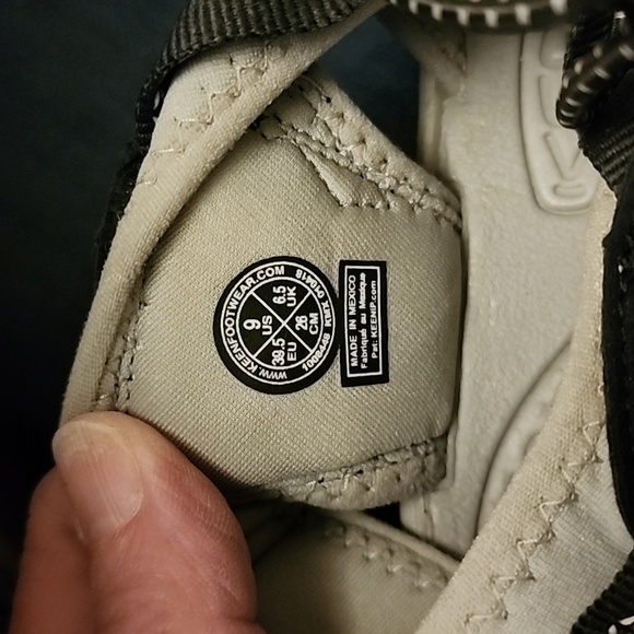 Keen Slip on Waterproof Sandals- Women’s  sz9 - Picture 2 of 8